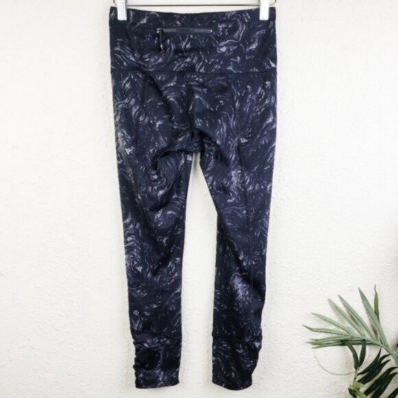 Lululemon Runday Crop *Full-On Luxtreme Leggings Arsenal Ambient Grey Black sz 4 - Picture 5 of 16